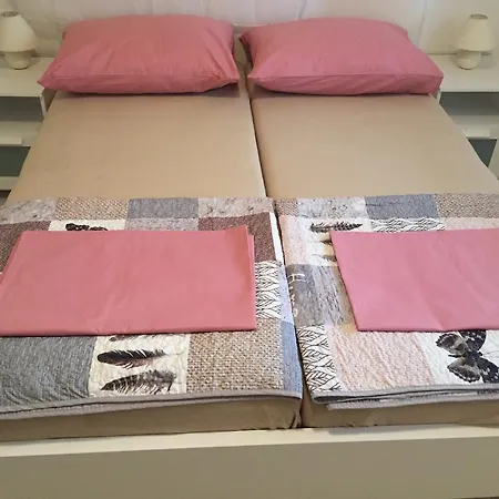 Apartment Orhideja *