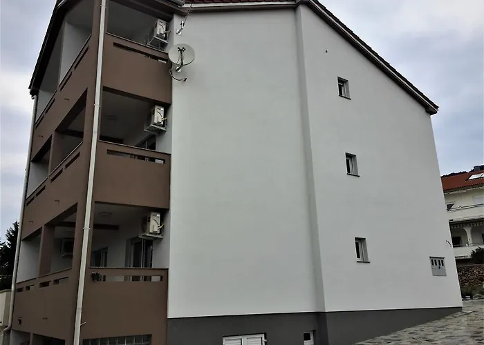 Appartement Orhideja *